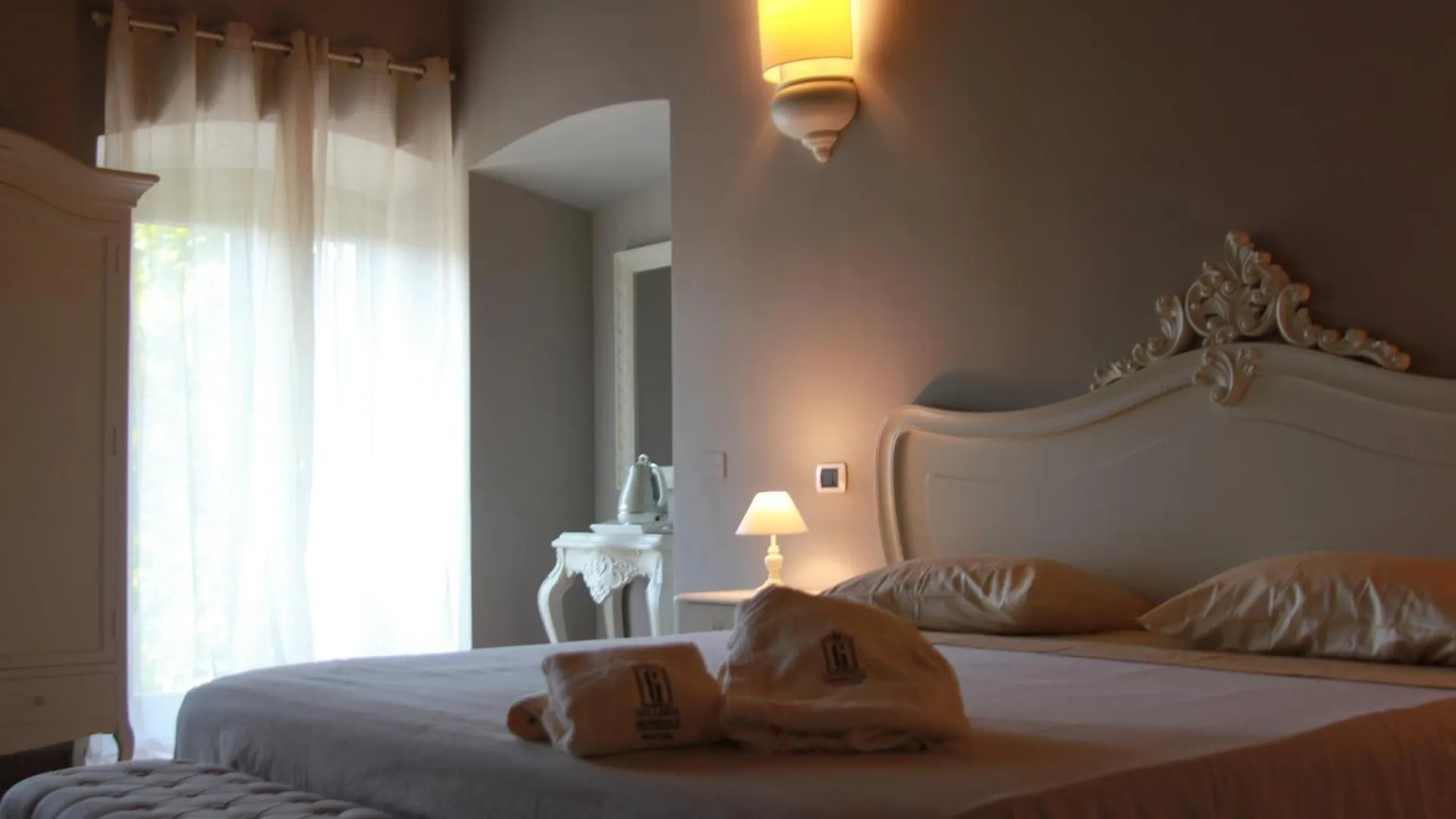 Galleria Imperiale Relais De Charme Sarnico Italy